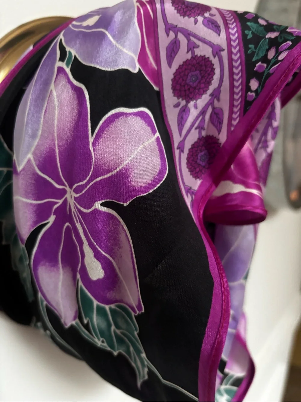 VTG Oscar de la Renta silk twill scarf. purple and magenta floral pattern